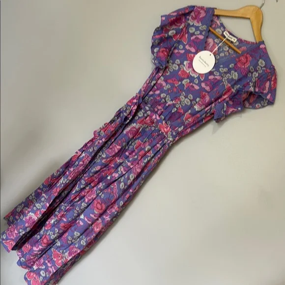 NWT FLORAL DRESS - Picture 2 of 5